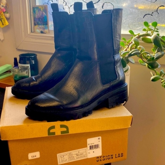 Design Lab Black Croc-Embossed Chelsea Boot - Picture 3 of 9
